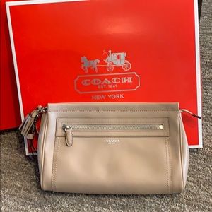 Coach Legacy Leather LRG Clutch